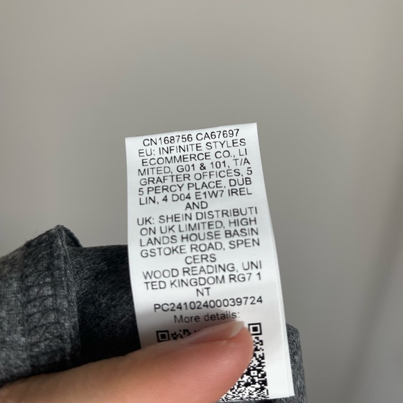 Dog Mom Tshirts for Women Funny Dog Paw Graphic Print Short Sleeve O Neck NWT - Picture 8 of 8